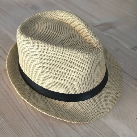 Hat - Picture 2 of 5